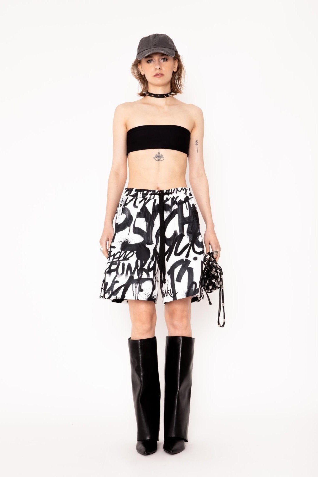 V12 LIVERY SHORTS 白黒総柄 XL ストレッチ ユーズド SHORTS // PSYCHEDELIC CHICKEN SCRATCH – PSYCHO FUNKY PUNK